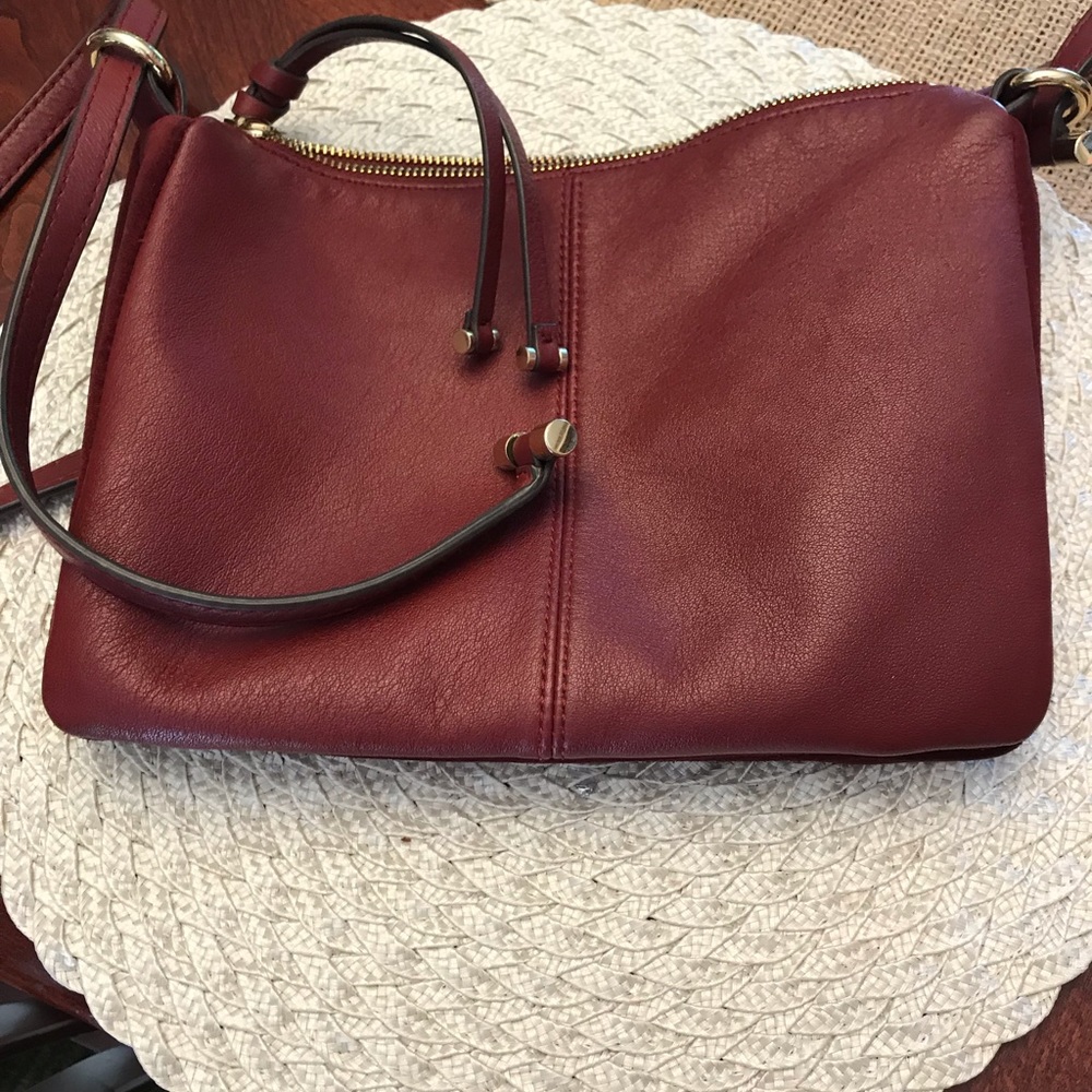 SOLD! Vince Camuto Cross body Shoulder bag - Picture 3 of 8